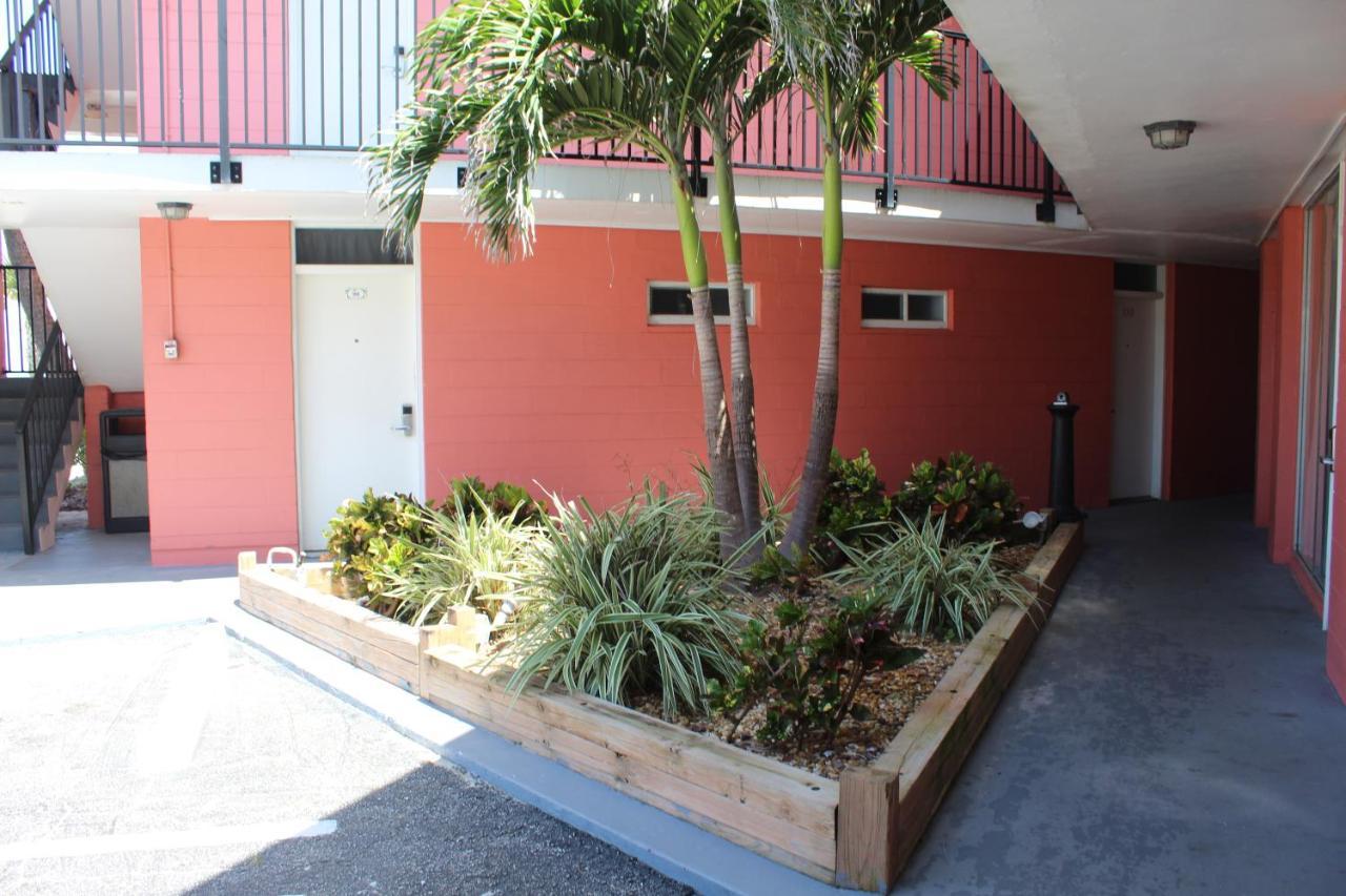 Cove Motel Oceanfront Daytona Beach Exterior photo